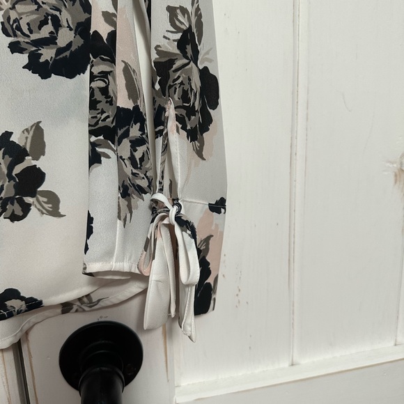 Super Cute Button Down Shirt with Floral Pattern - Picture 3 of 5